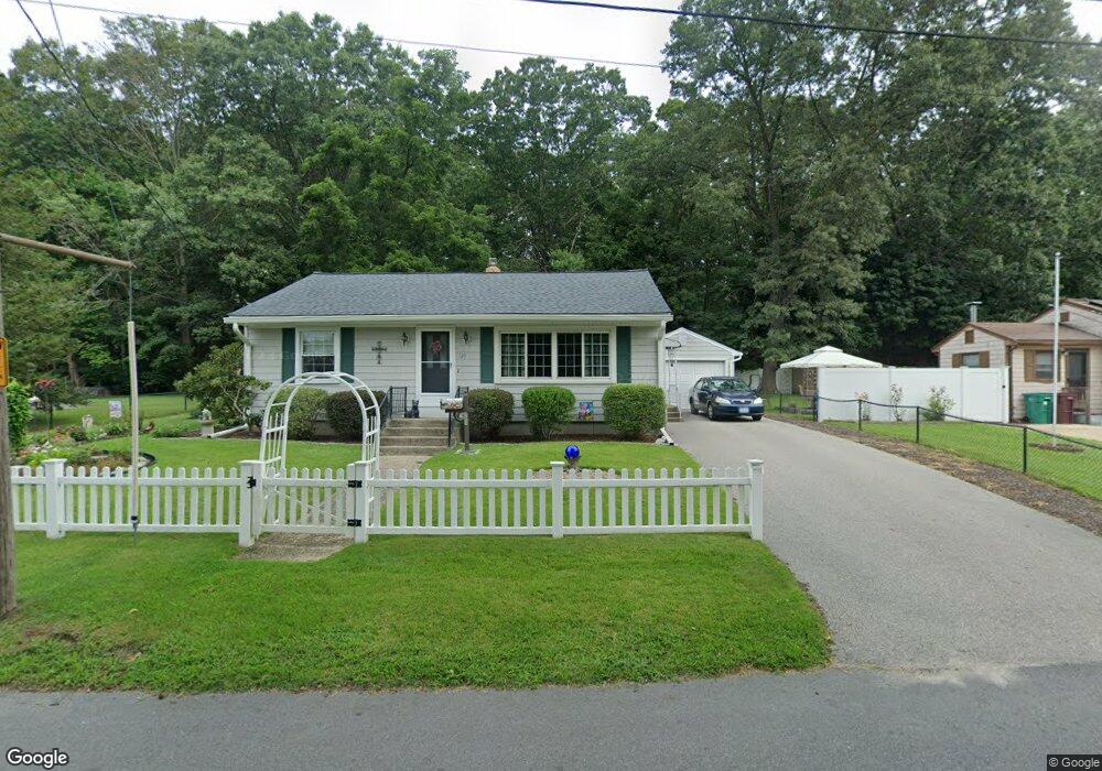 121 Roberta Ave, Woonsocket, RI 02895 - photo 1