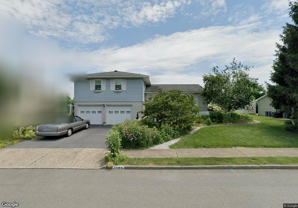 1760 Peachtree Cir, Whitehall, PA 18052 - photo 1