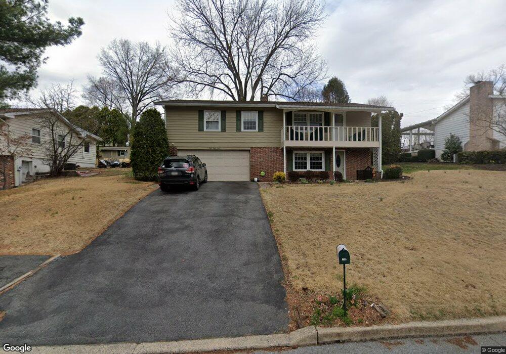 145 Castleton Dr, Reading, PA 19607 - photo 1