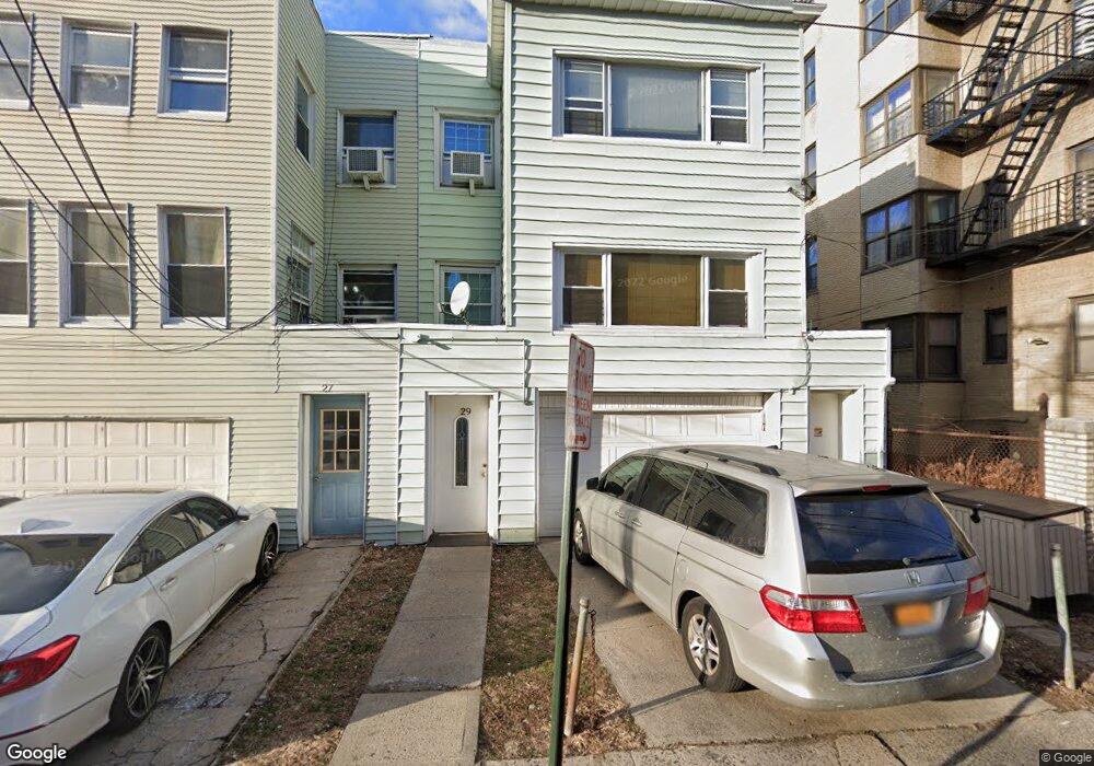 29 Loudoun St unit 1, Yonkers, NY 10705 - photo 1