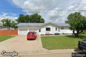 620 5th St E, Harvey, ND 58341