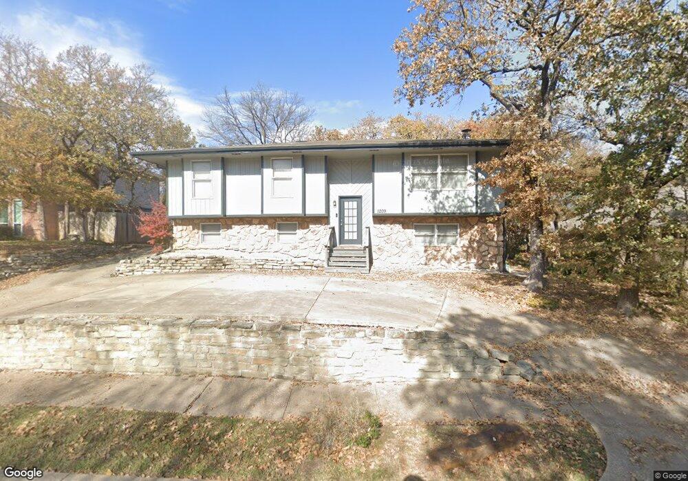 1209 Donna Ln, Bedford, TX 76022 - photo 1