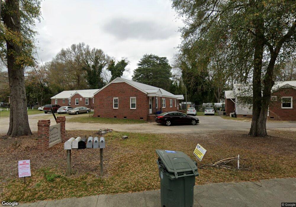 410 Davis St, Fayetteville, NC 28305 - photo 1