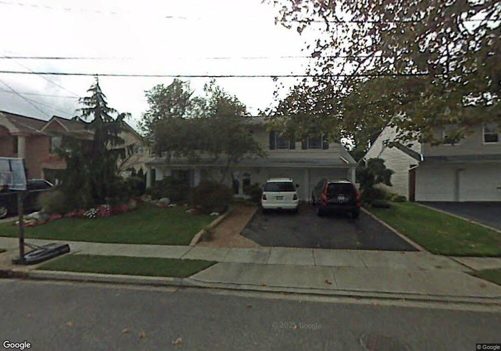 2092 Berkley Ln, Merrick, NY 11566 - photo 1