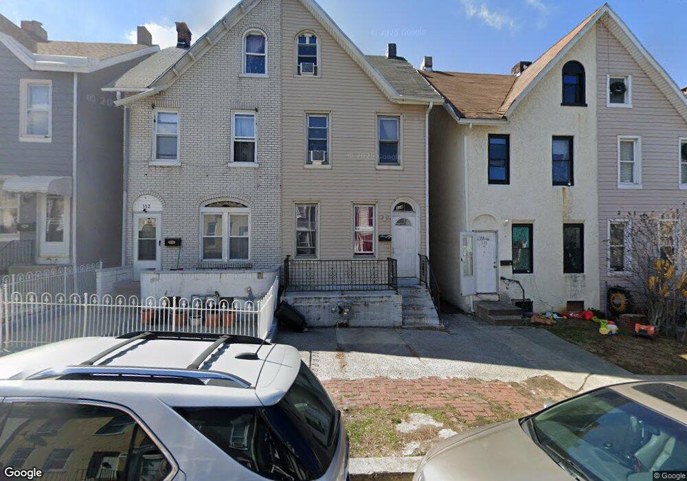 534 Cedar St, Reading, PA 19601 - photo 1