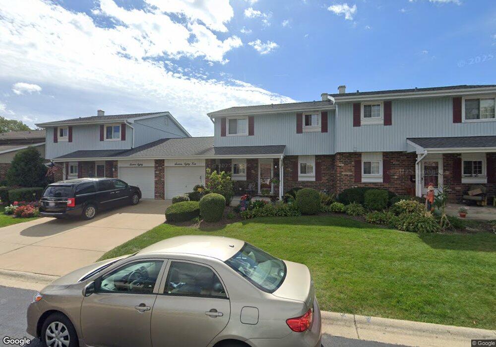 1684 Castbourne Ct, Wheaton, IL 60189 - photo 1