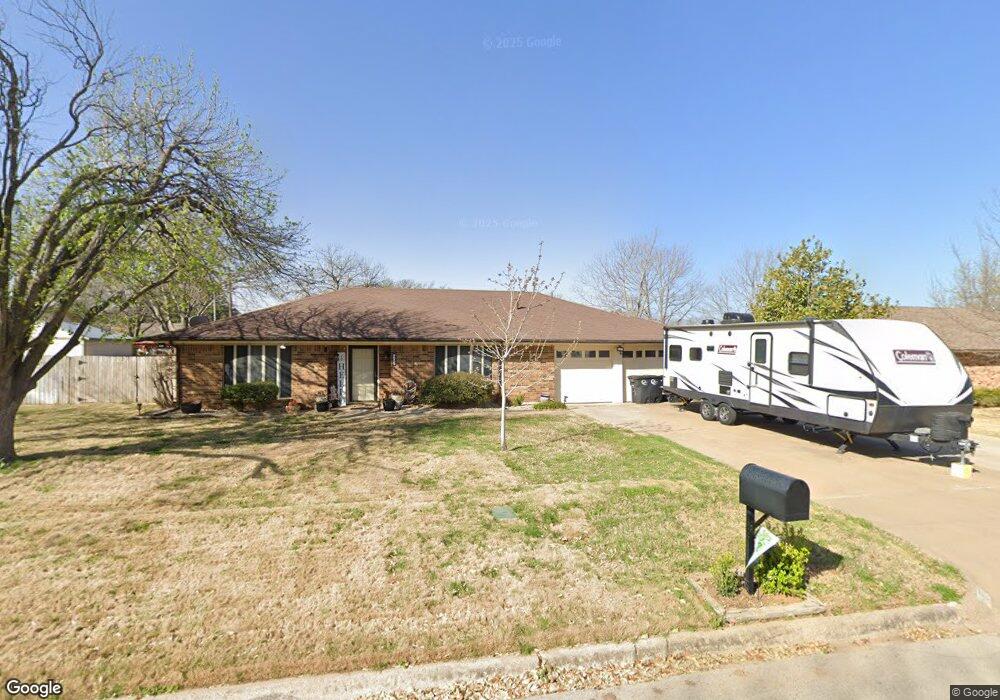 402 Rolling Hill Dr, Cleburne, TX 76033 - photo 1