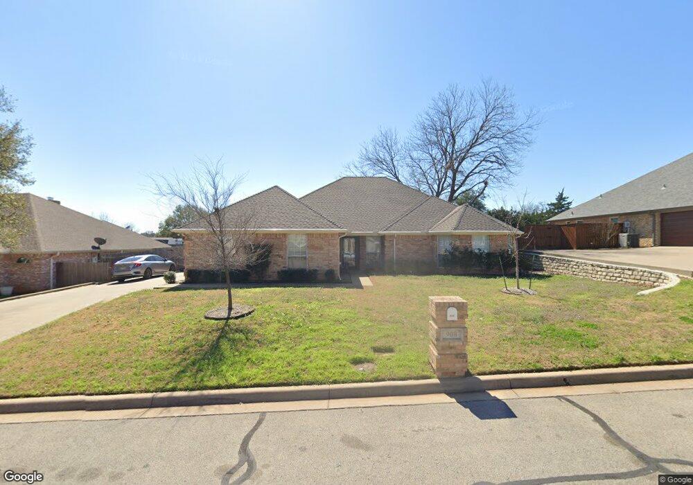 908 Overton Dr, Weatherford, TX 76086 - photo 1