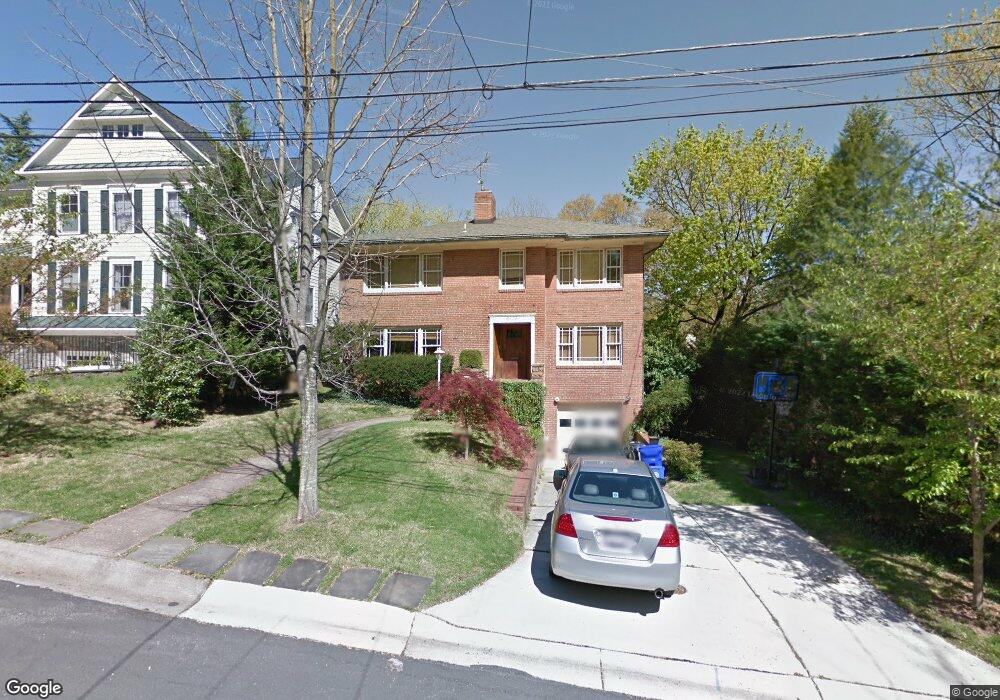 6803 Brennon Ln, Chevy Chase, MD 20815 - photo 1