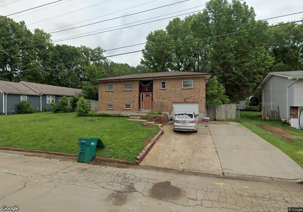 924 Vernon St, Farmington, MO 63640 - photo 1