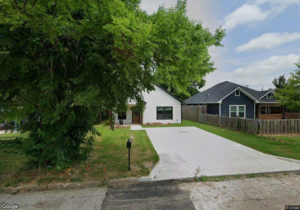 223 W Munson St, Denison, TX 75020 - photo 1