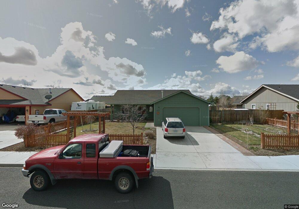 2054 NW Nickernut Ave, Redmond, OR 97756 - photo 1