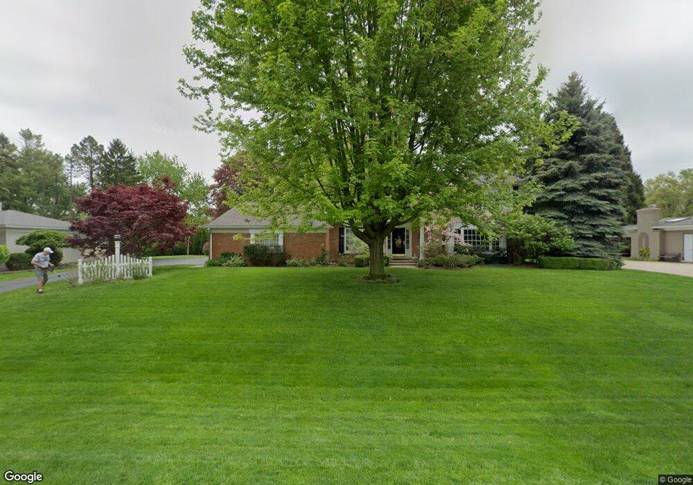 3797 Shellmarr Ln, Bloomfield Hills, MI 48302 - photo 1