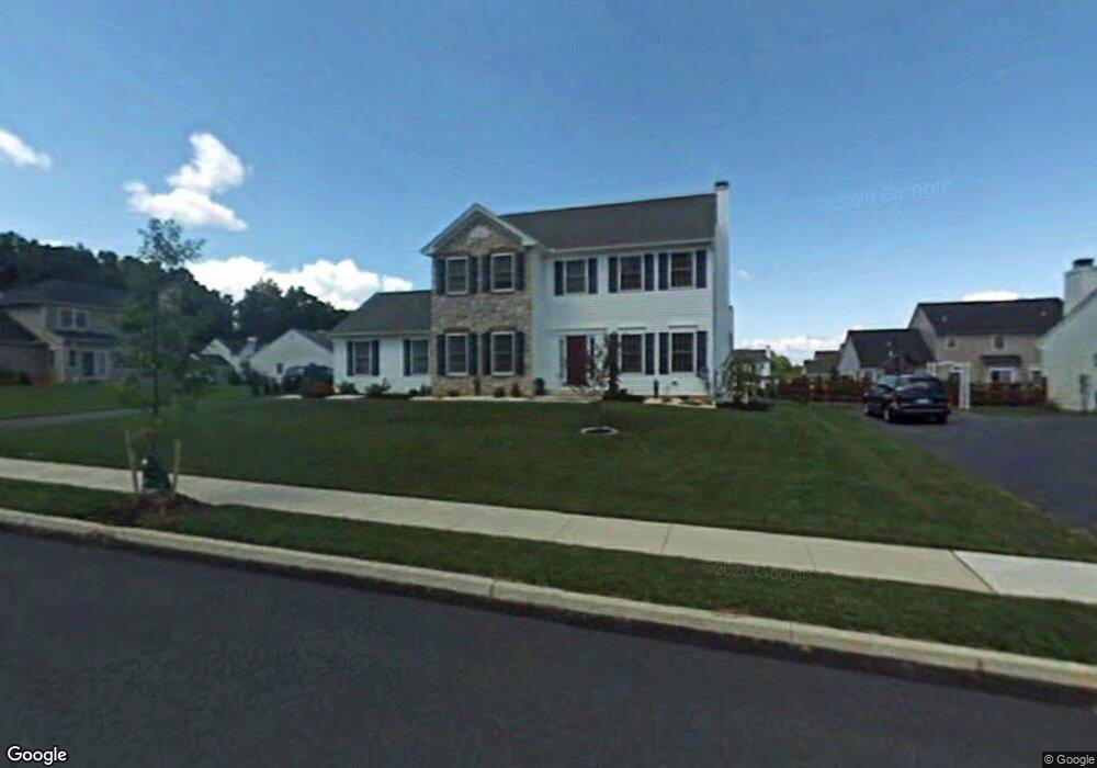 1252 Crofton Dr, Bethlehem, PA 18017 - photo 1