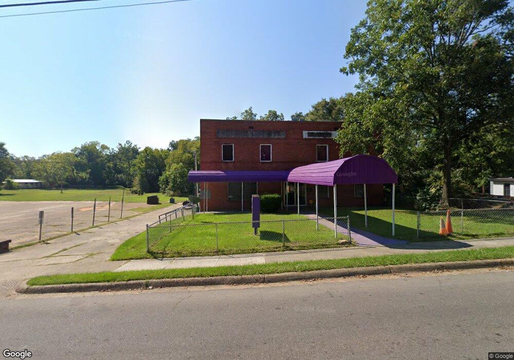 900 E Burdeshaw St, Dothan, AL 36303 - photo 1