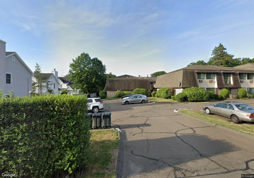 279 Strawberry Hill Ave unit B3, Stamford, CT 06902 - photo 1