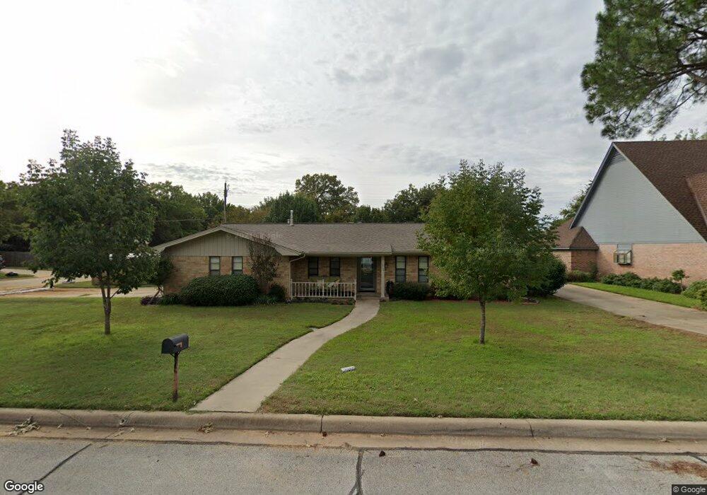 1712 Lincolnshire Dr, Bedford, TX 76021 - photo 1