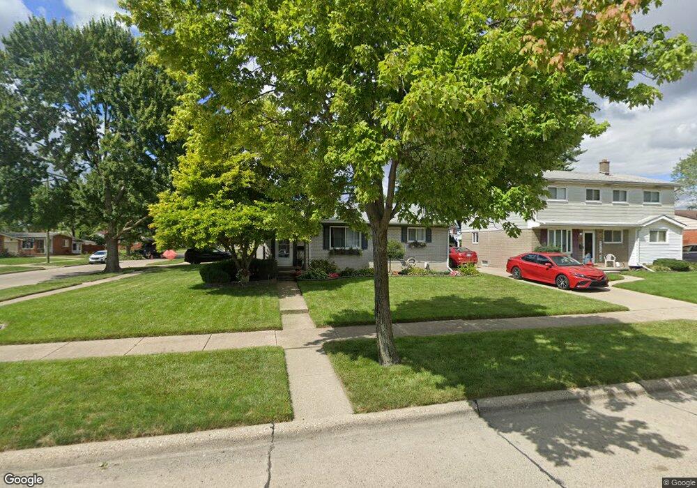 30819 J Carls St, Roseville, MI 48066 - photo 1