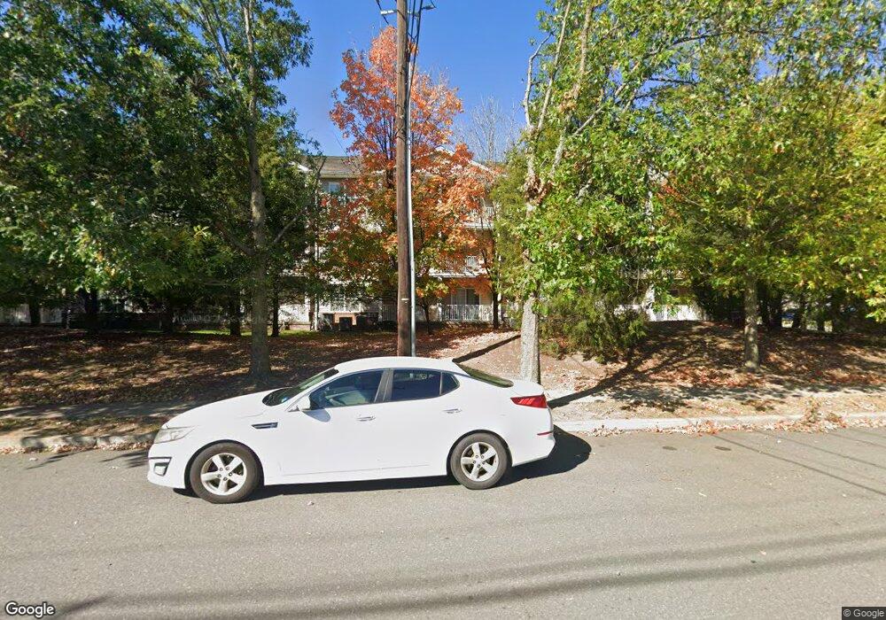 137 Liddle Ave unit B29, Edison, NJ 08837 - photo 1