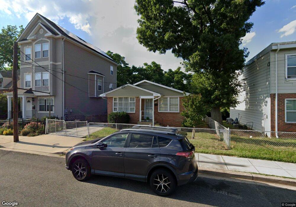 5306 C St SE, Washington, DC 20019 - photo 1