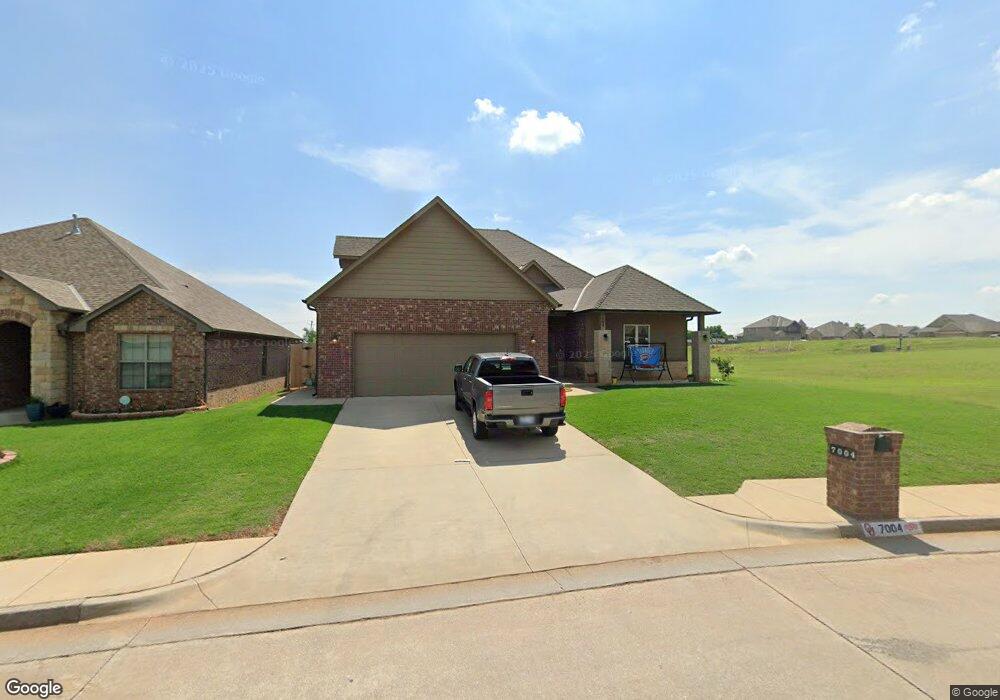7004 Cherokee Crossing E, Warr Acres, OK 73132 - photo 1