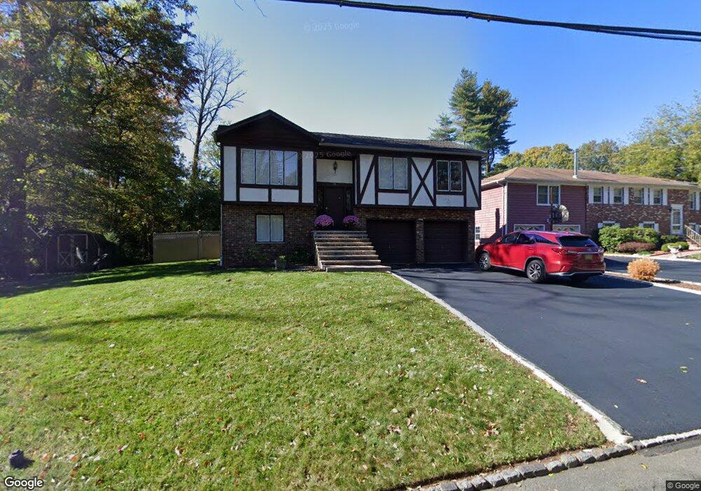 203 Camelot Ct, Mountainside, NJ 07092 - photo 1