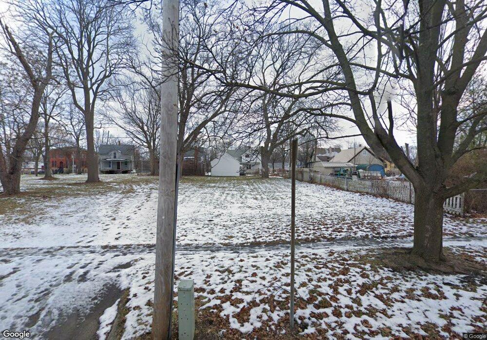 715 Ann Arbor St, Flint, MI 48503 - photo 1