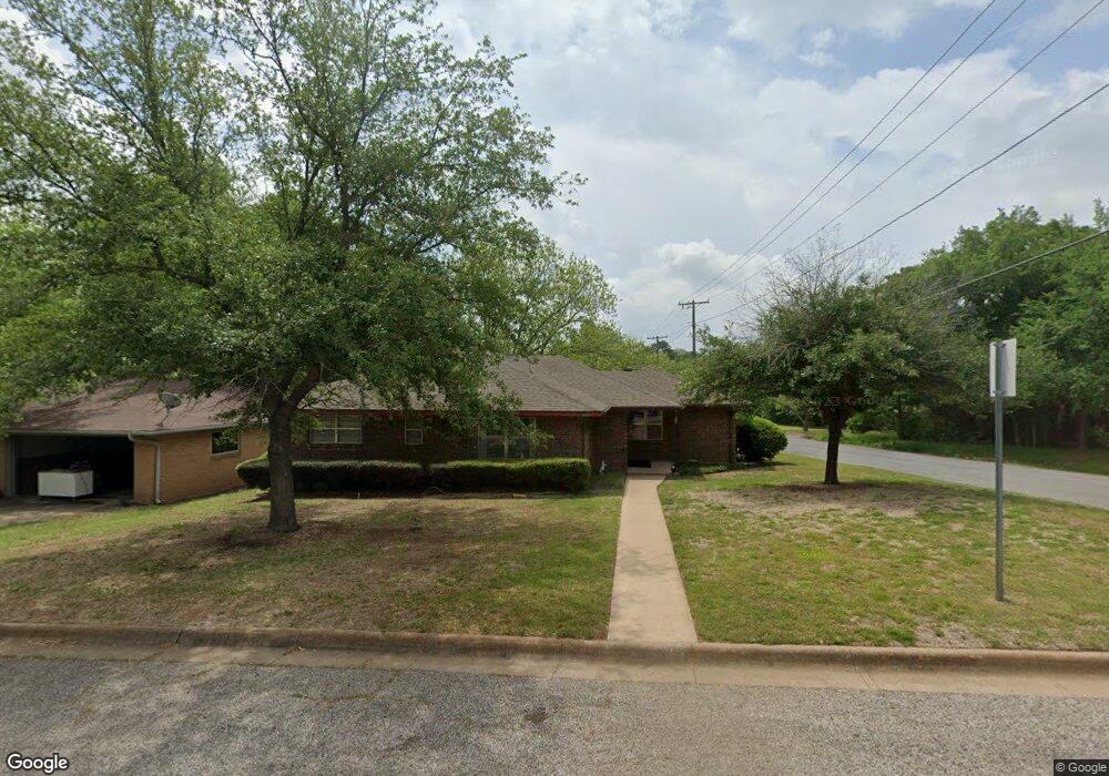 1230 Woodlawn Cir, Denison, TX 75020 - photo 1