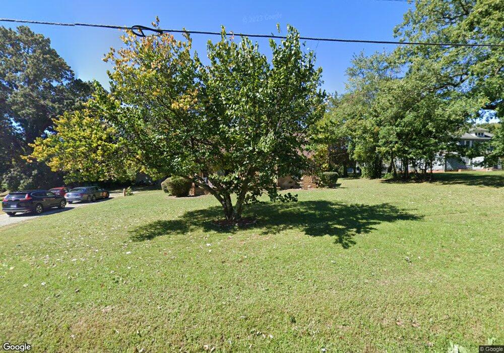 918 Hickory Chapel Rd, High Point, NC 27260 - photo 1