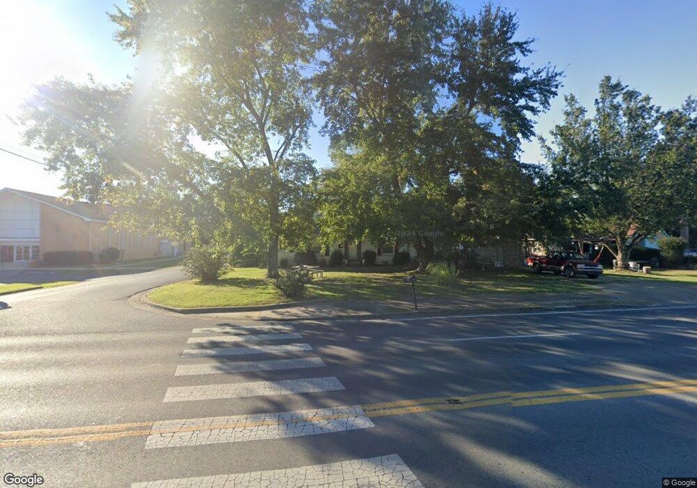 836 S Cannon Blvd, Shelbyville, TN 37160 - photo 1