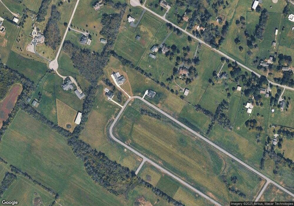 129 Maple Lawn Cir, Nicholasville, KY 40356 - photo 1