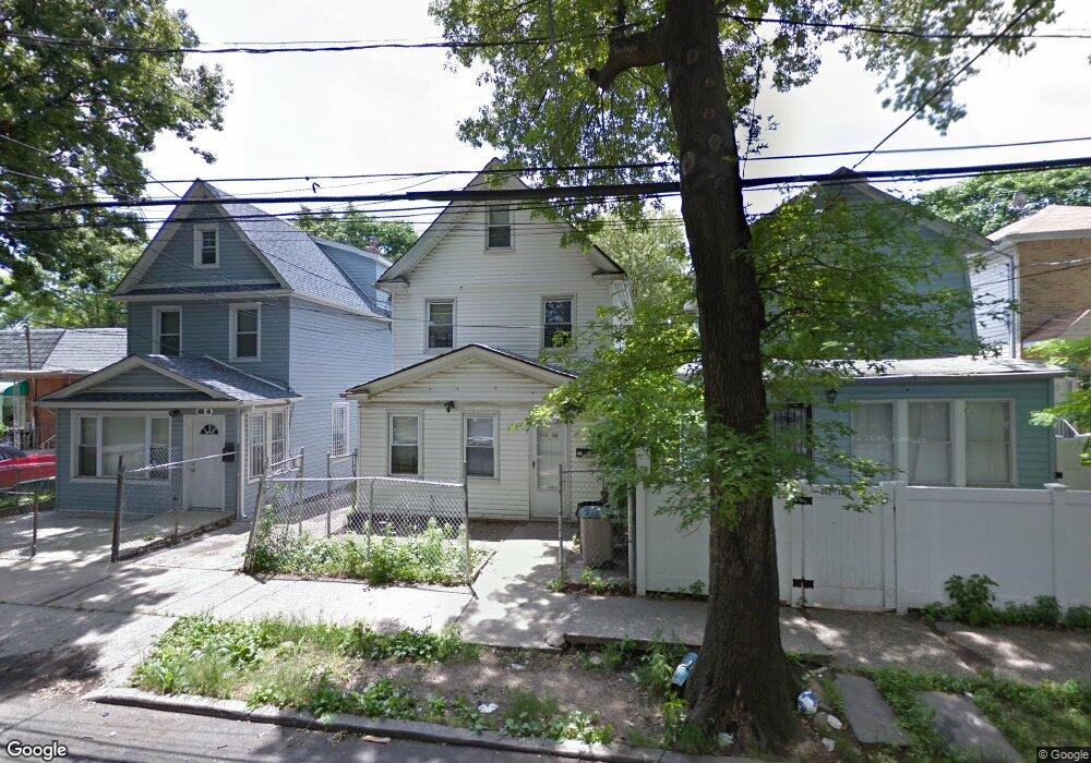 11118 156th St, Jamaica, NY 11433 - photo 1