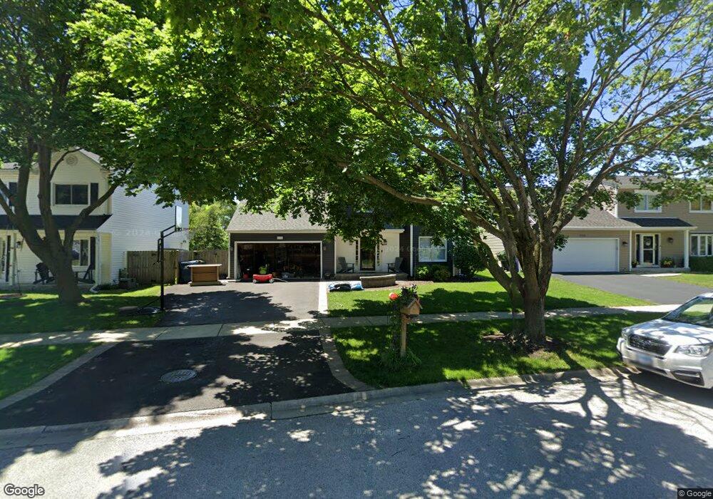 1122 Daisy Ln, Naperville, IL 60564 - photo 1