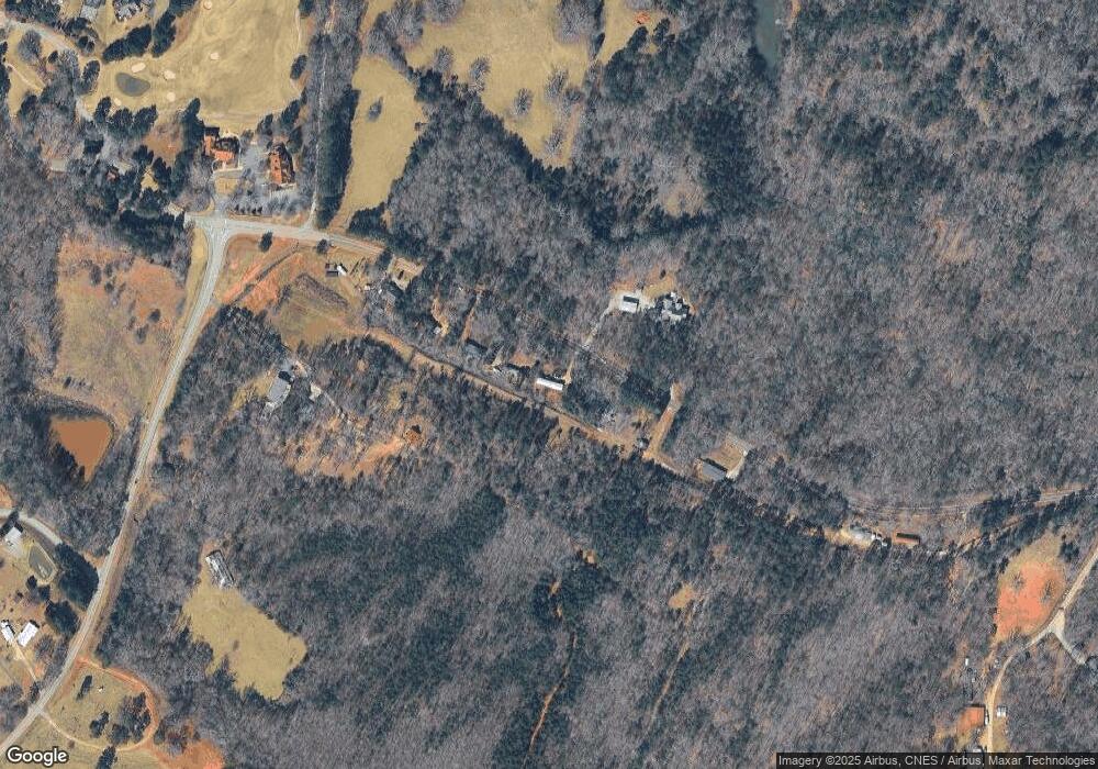 204 Holly Springs Rd, Toccoa, GA 30577 - photo 1