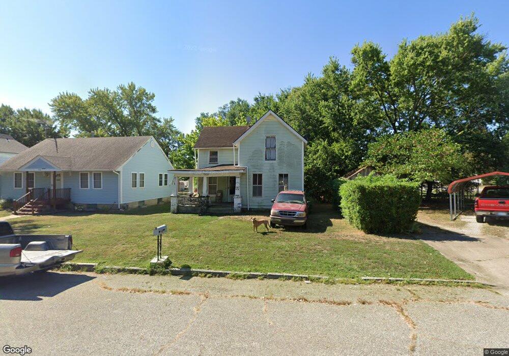 1522 Chess Ave, Parsons, KS 67357 - photo 1