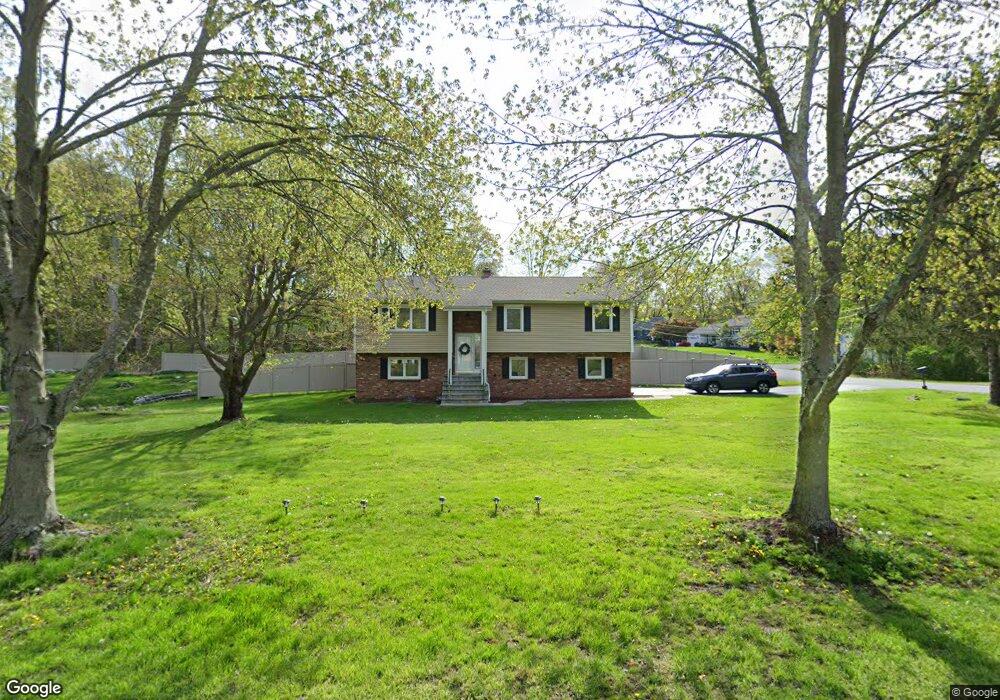 2716 Strang Blvd, Yorktown Heights, NY 10598 - photo 1