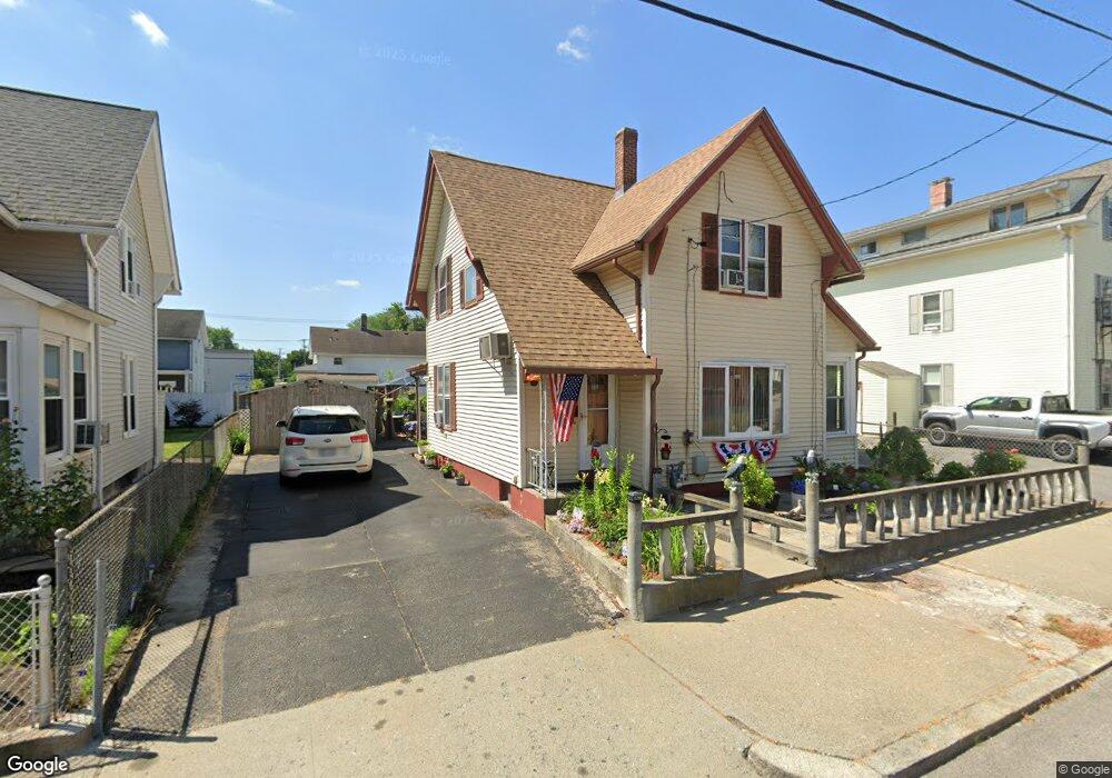 28 Carpenter St, Pawtucket, RI 02860 - photo 1