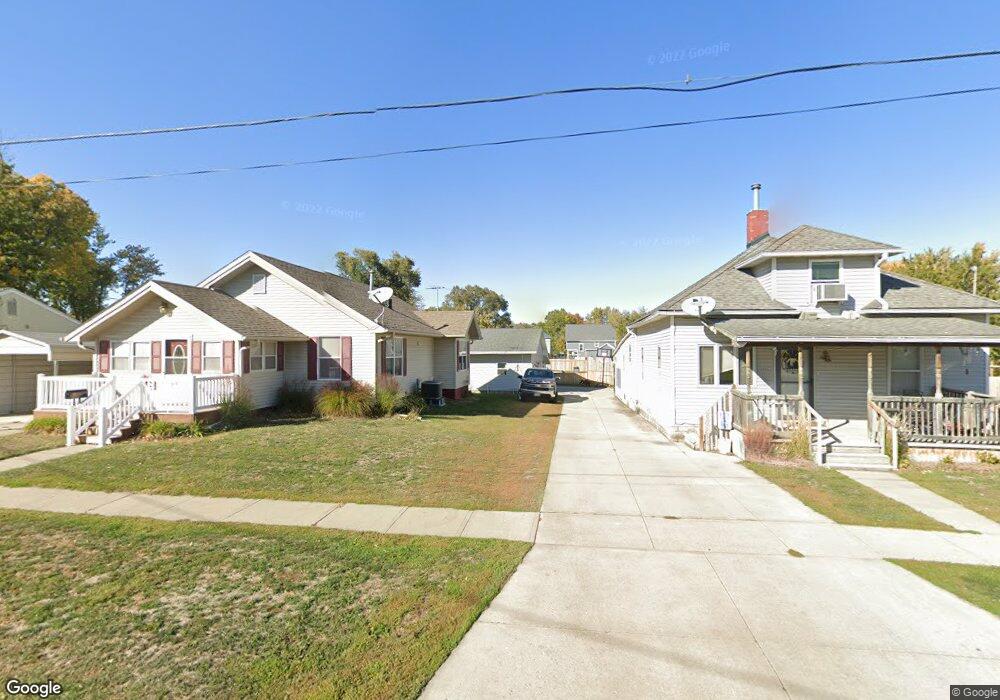 516 N 3rd Ave E, Newton, IA 50208 - photo 1