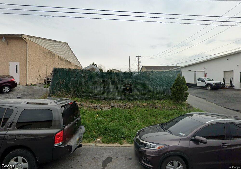 813 N Gilmore St unit 815, Allentown, PA 18109 - photo 1