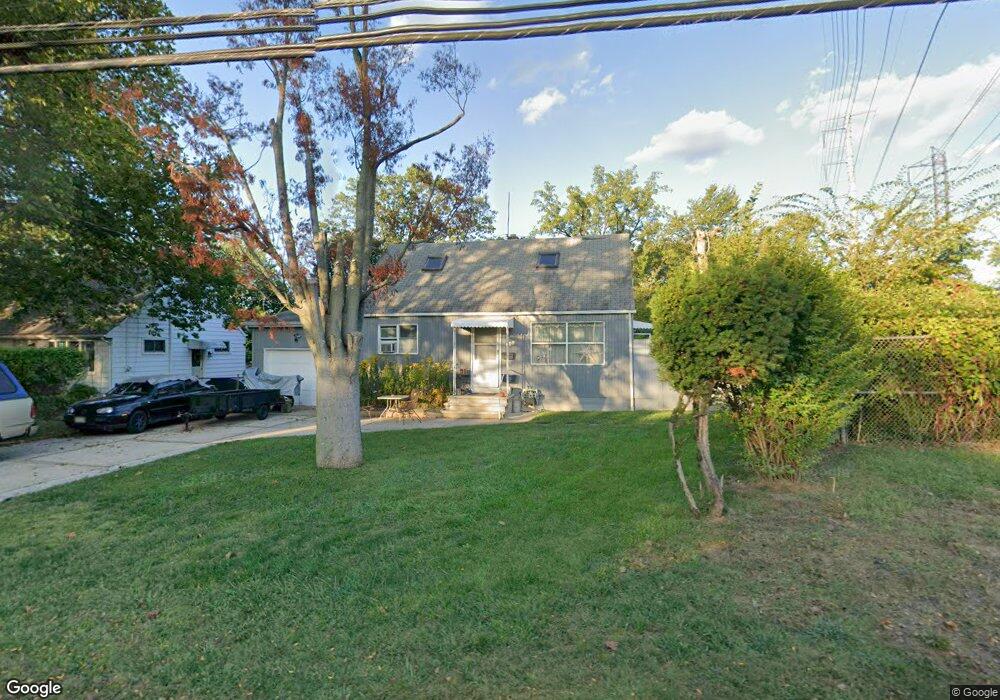 126 Tunison Rd, New Brunswick, NJ 08901 - photo 1