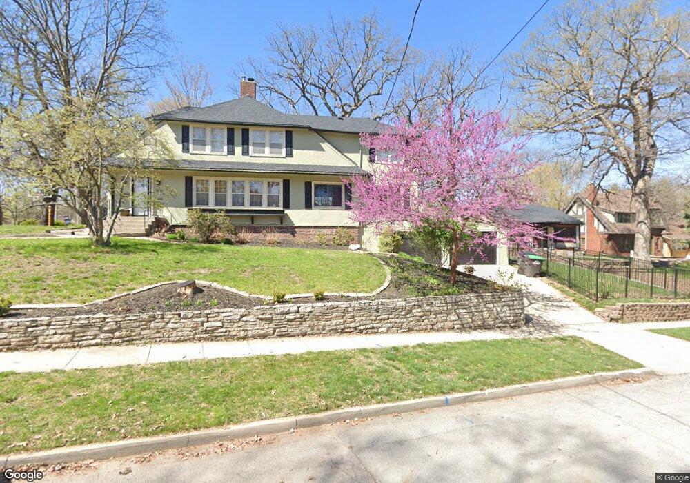 3839 Lanewood Dr, Des Moines, IA 50311 - photo 1