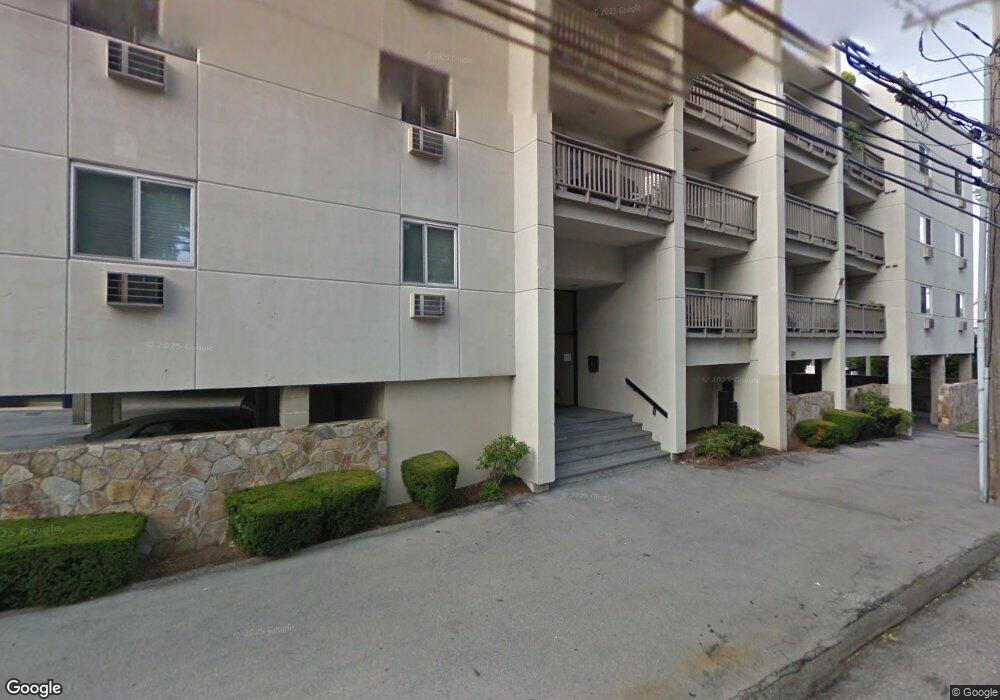 950 Cove Rd unit 4C, Stamford, CT 06902 - photo 1