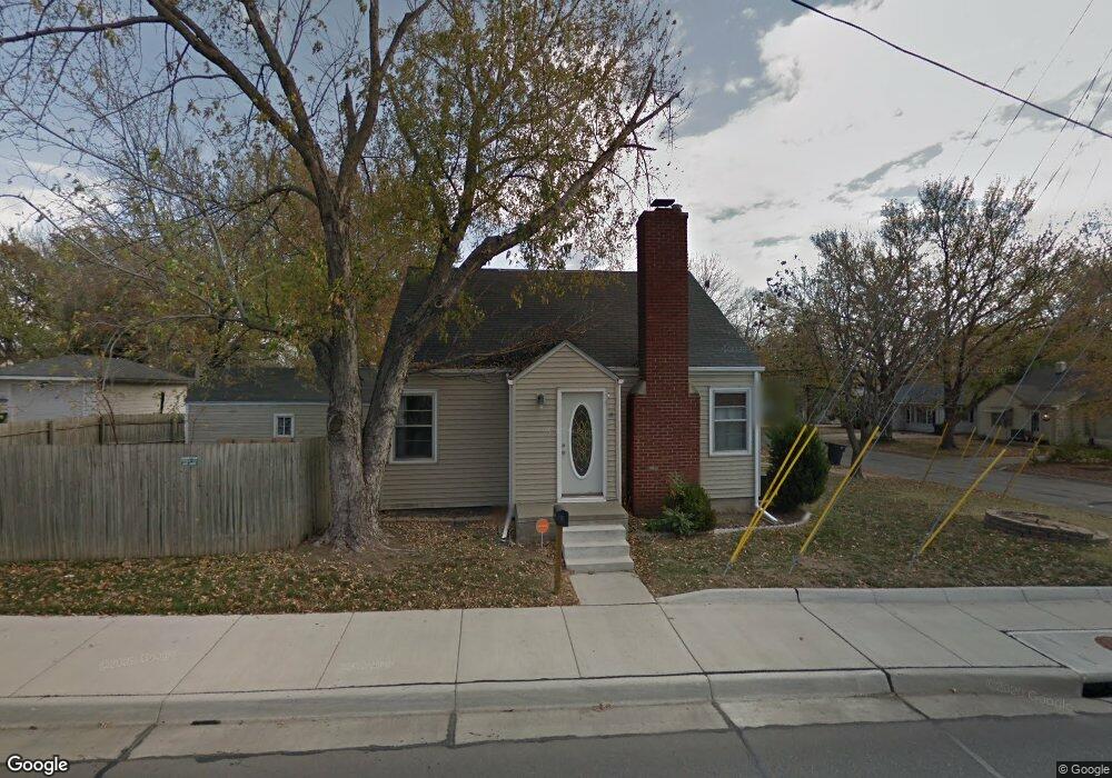 1140 SW Gage Blvd, Topeka, KS 66604 - photo 1