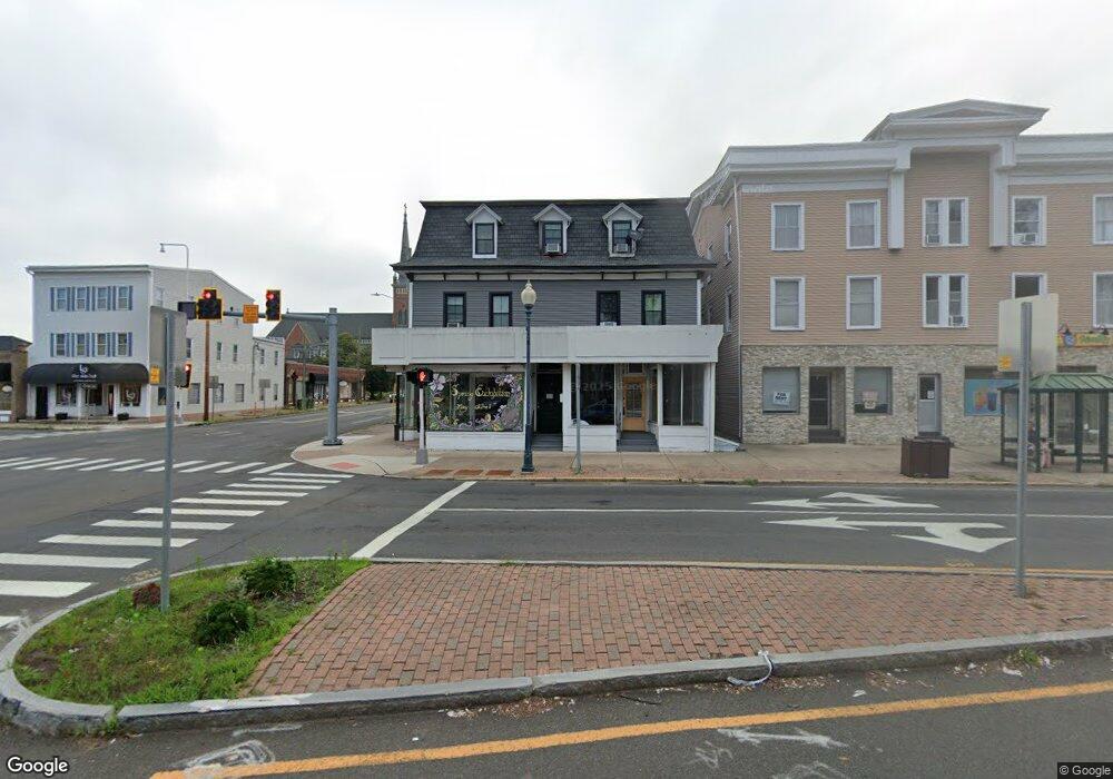 4 Center St unit 3B, Wallingford, CT 06492 - photo 1