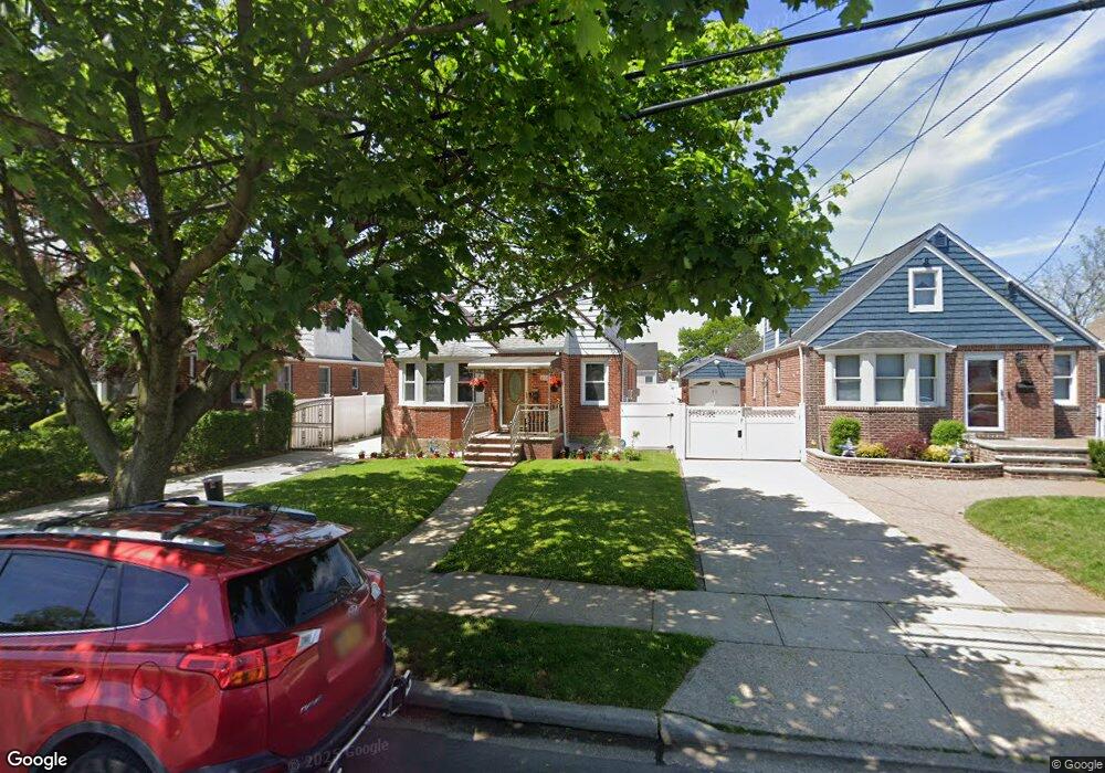 256 Semton Blvd, Franklin Square, NY 11010 - photo 1