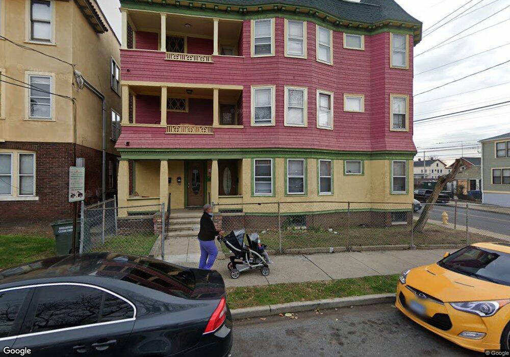 554 Kossuth St unit 556, Bridgeport, CT 06608 - photo 1