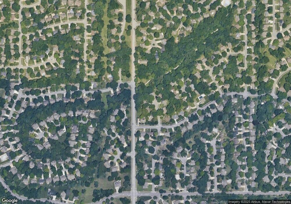 8102 Haskins St, Lenexa, KS 66215 - photo 1