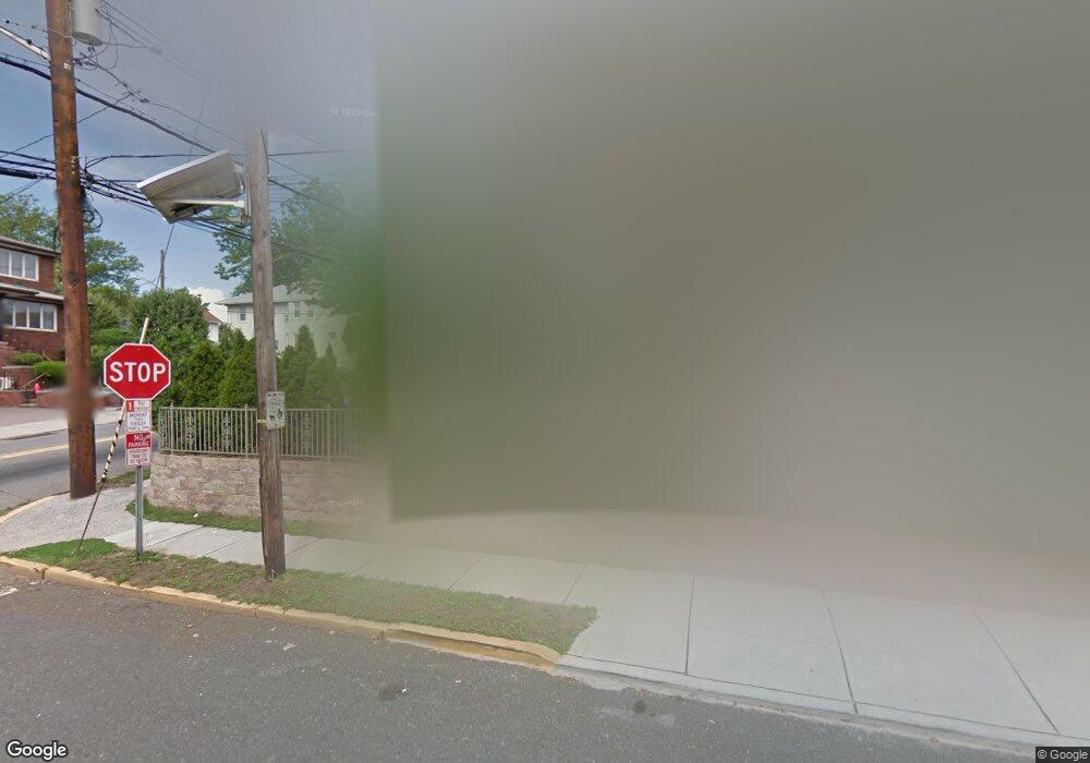 501 Lindberg Ave, Cliffside Park, NJ 07010 - photo 1