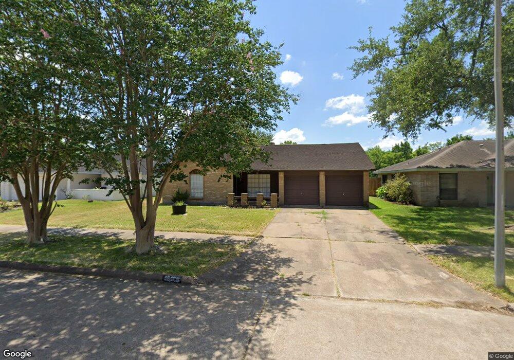 10106 Kirkglen Dr, Houston, TX 77089 - photo 1