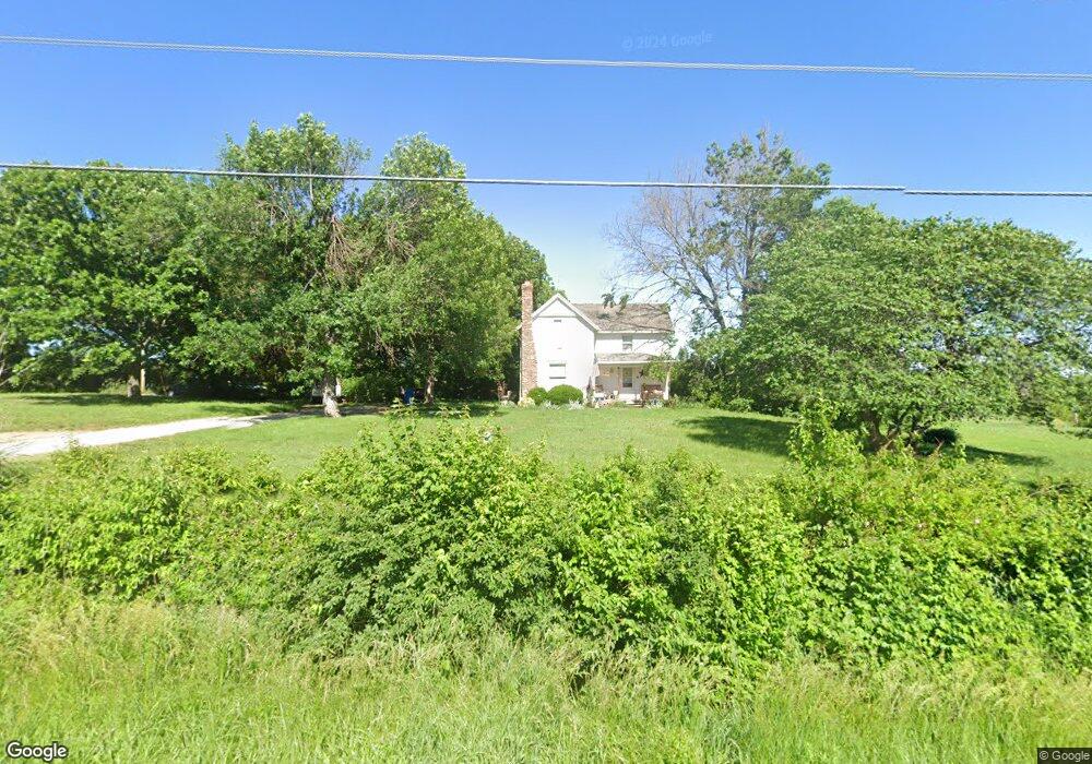 5806 SW Auburn Rd, Topeka, KS 66610 - photo 1